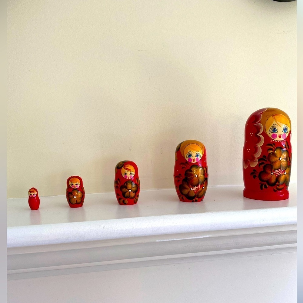 5 piece set of Matriochka Traditional Russian wooden nesting dolls